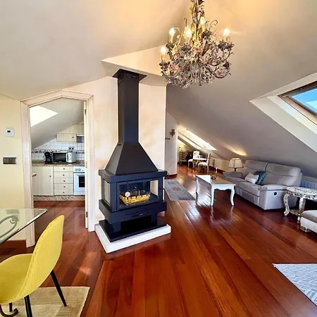 Holibai, Lembrare, Atico A Unos Pasitos De La Playa, Baiona *